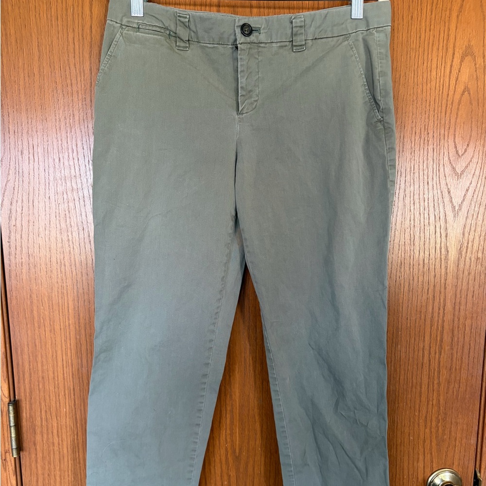 GAP Women's Straight Leg Pants in Olive